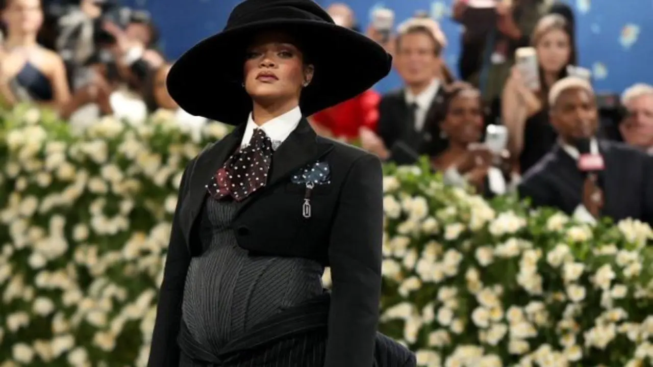 Met Gala 2025: Rihanna flaunts baby bump on the blue carpet 