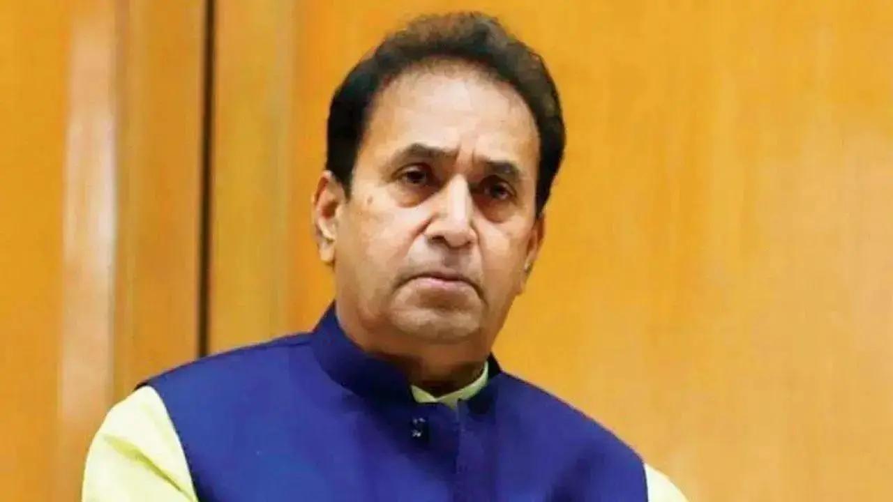 ​Mandating Hindi as default third language would be wrong: Anil Deshmukh 