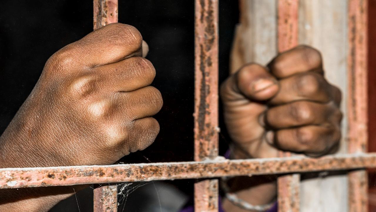 ​Mumbai: DRI uncovers gold melting unit, arrests 7 men 