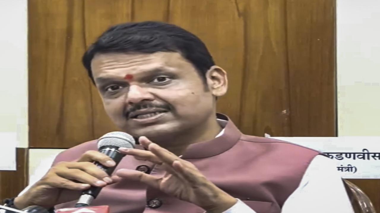 ​Power tariffs to be cut by 26 per cent over next five years, says CM Fadnavis 