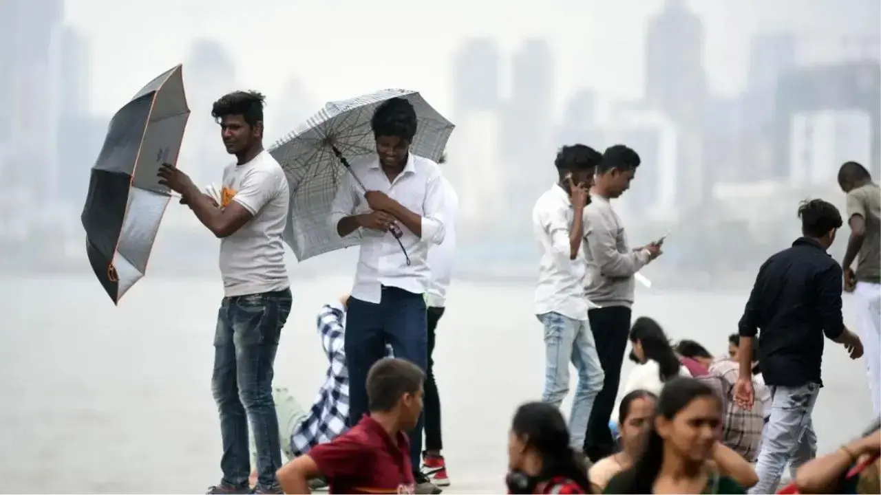 ​Mumbai weather updates: City to experience moderate showers this week 
