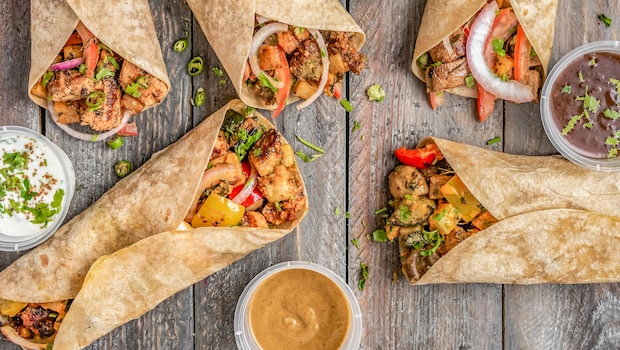 Always On The Go? Try These 6 Protein-Packed Lunches You Can Eat With One Hand