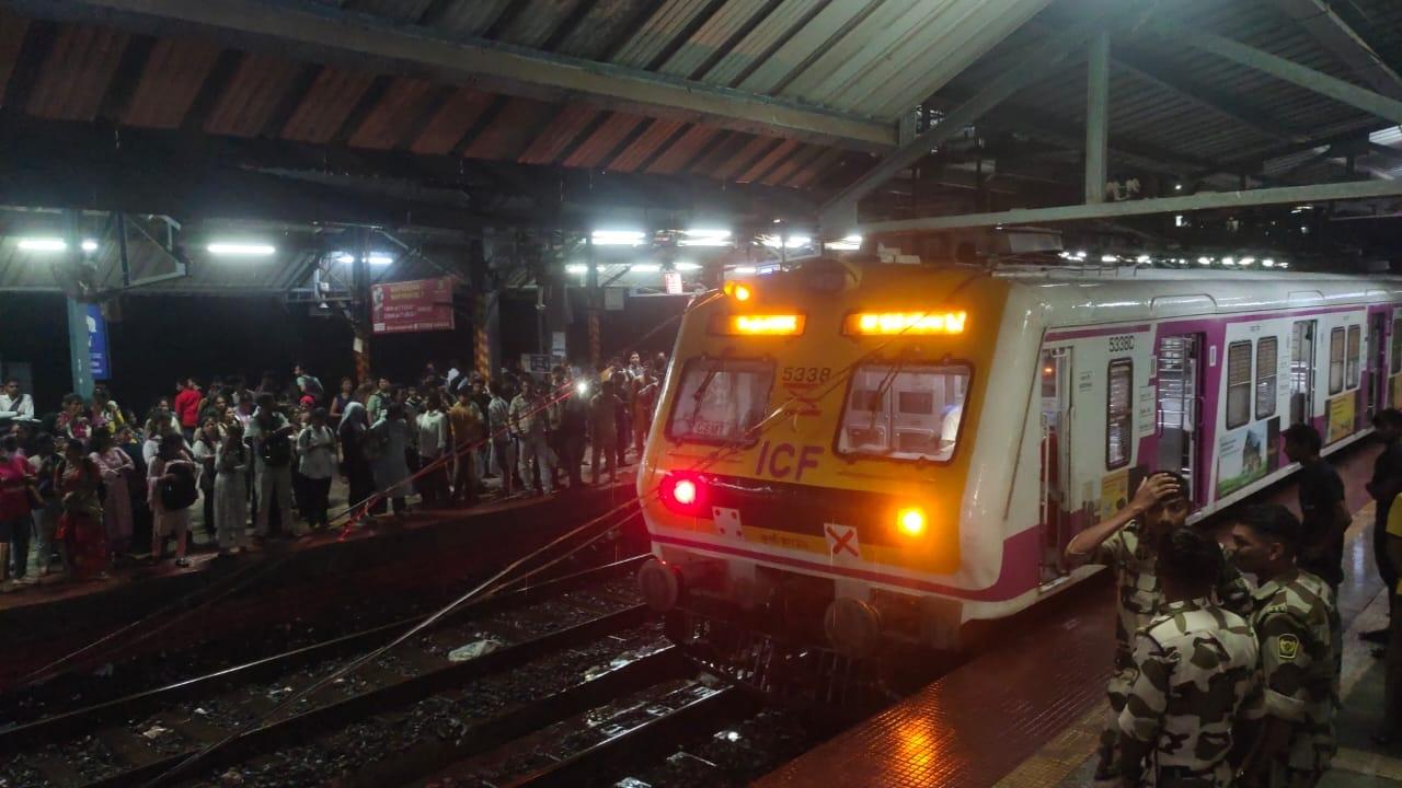​CR`s fast line local services affected in Mumbai after overhead wire snaps 