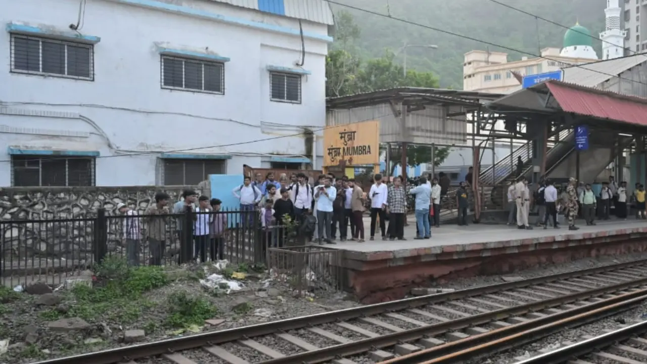 ​Mumbai train tragedy: MNS to hold protest in Thane on Tuesday 