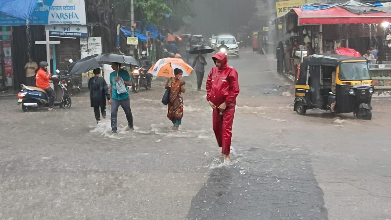 ​Mumbai weather updates: IMD issues red alert as heavy rains lash city 