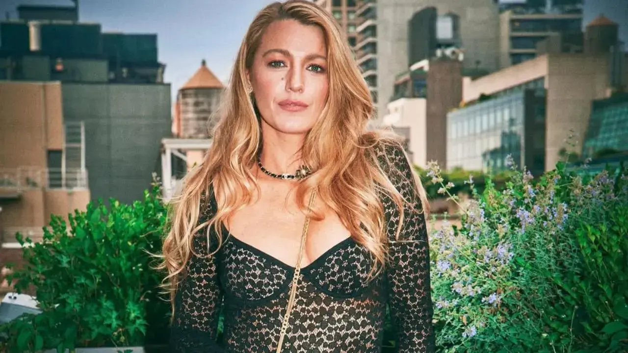 Blake Lively`s It Ends With Us contract has several bonuses on THIS condition 