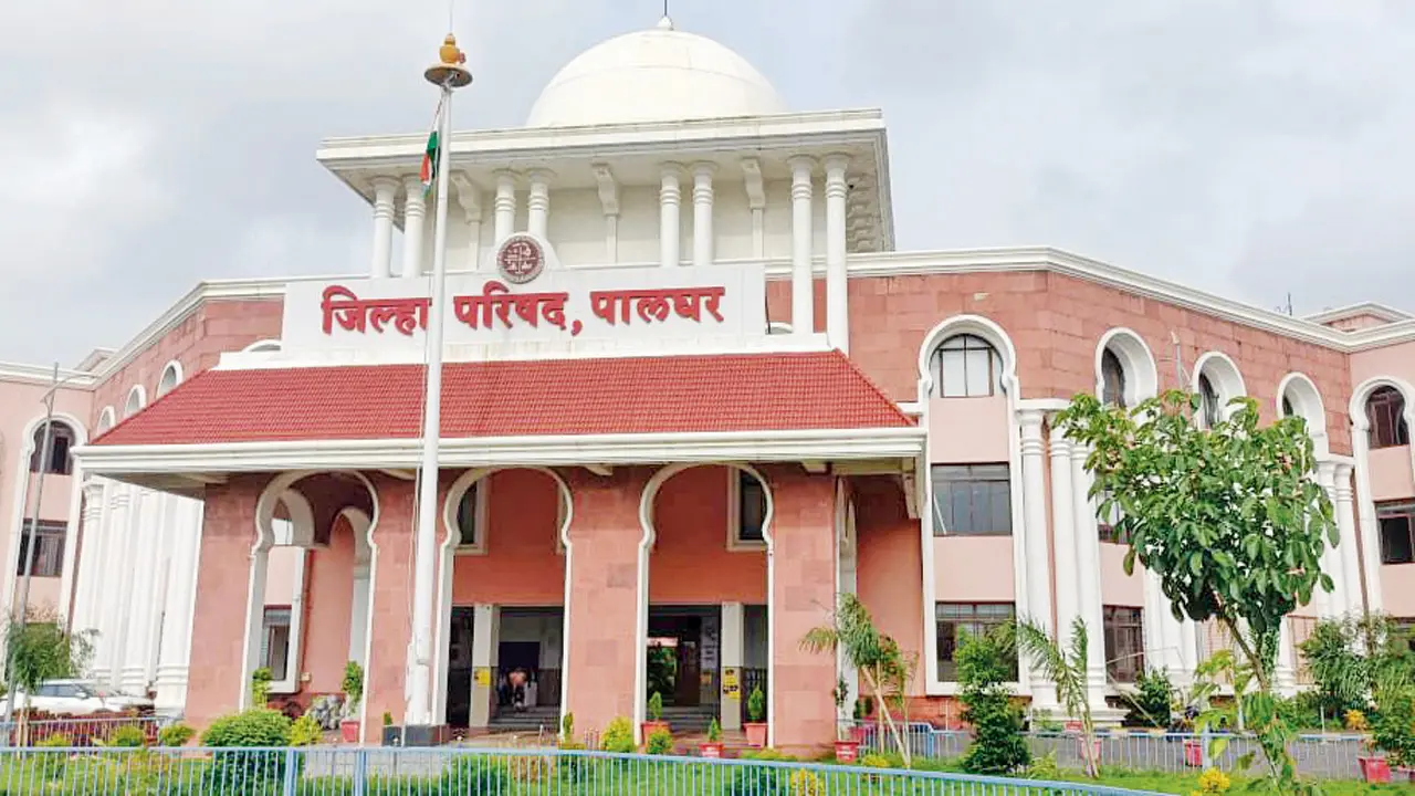 ​Mumbai: Diwali gloom for Palghar contract teachers as salary arrears mount 