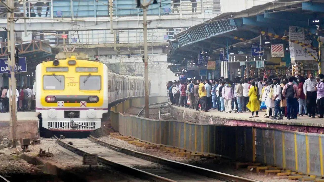 Central Railway upgrades passenger amenities across Mumbai division stations