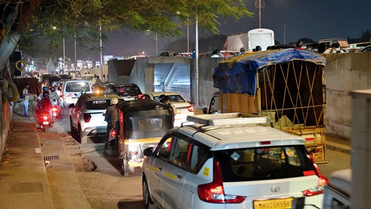 ​BMC widens WEH stretch over Agripada Subway to ease traffic congestion 