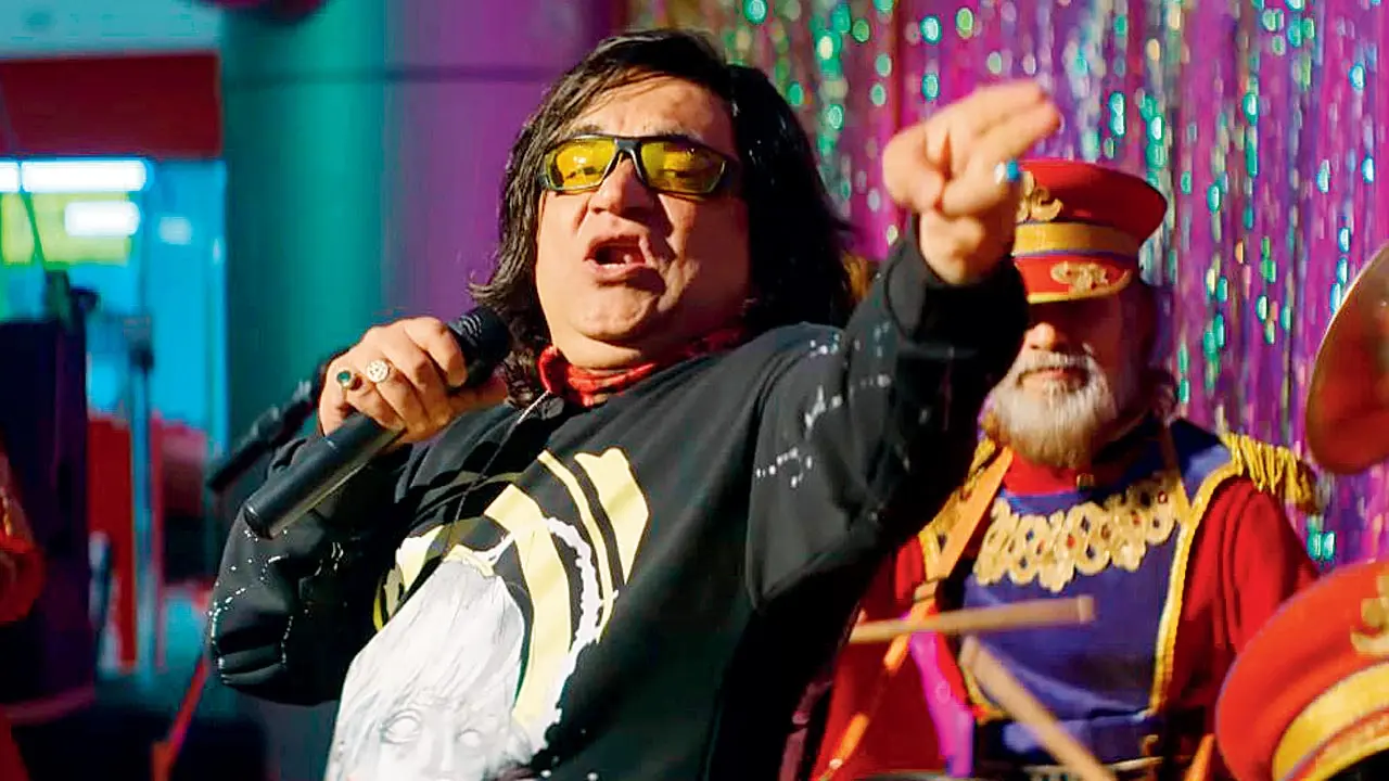 Swanand Kirkire reveals how Bandwaale fuelled his experimental side