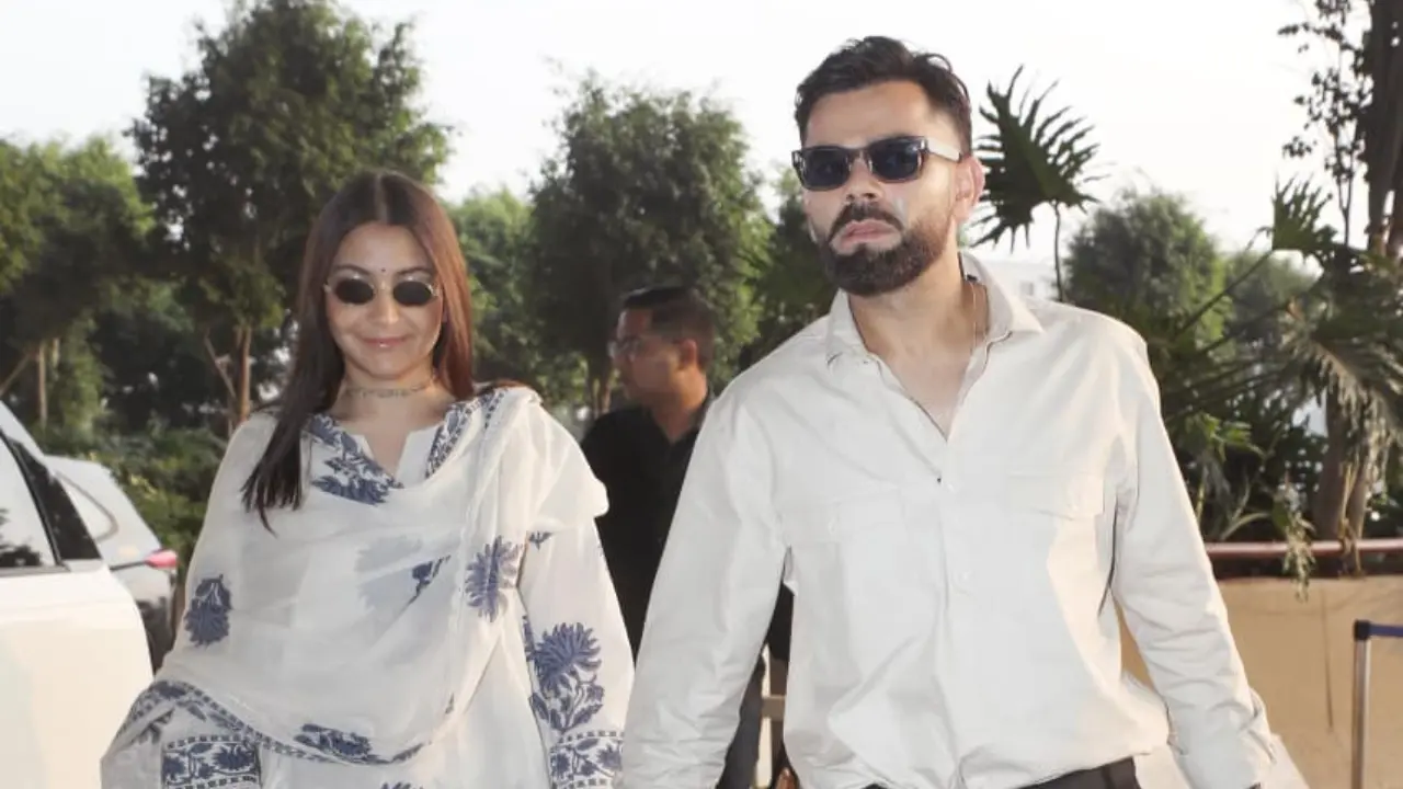 Anushka Sharma and Virat Kohli visit Premanand Maharaj`s ashram