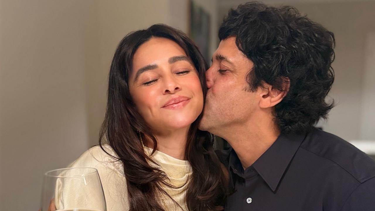 Farhan Akhtar celebrates 4th anniversary with Shibani Dandekar