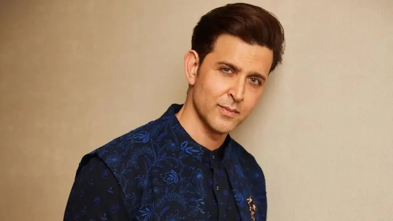 Hrithik Roshan highlights need to priortise safety after metro slab collapse 