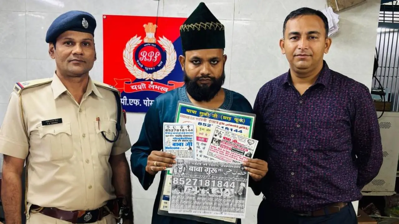 ​Fake Baba Bangali poster racket uncovered at Reay Road by Railway authorities 