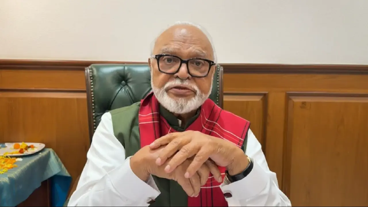 ​Chhagan Bhujbal pushes PNG expansion amid LPG supply disruption concerns 