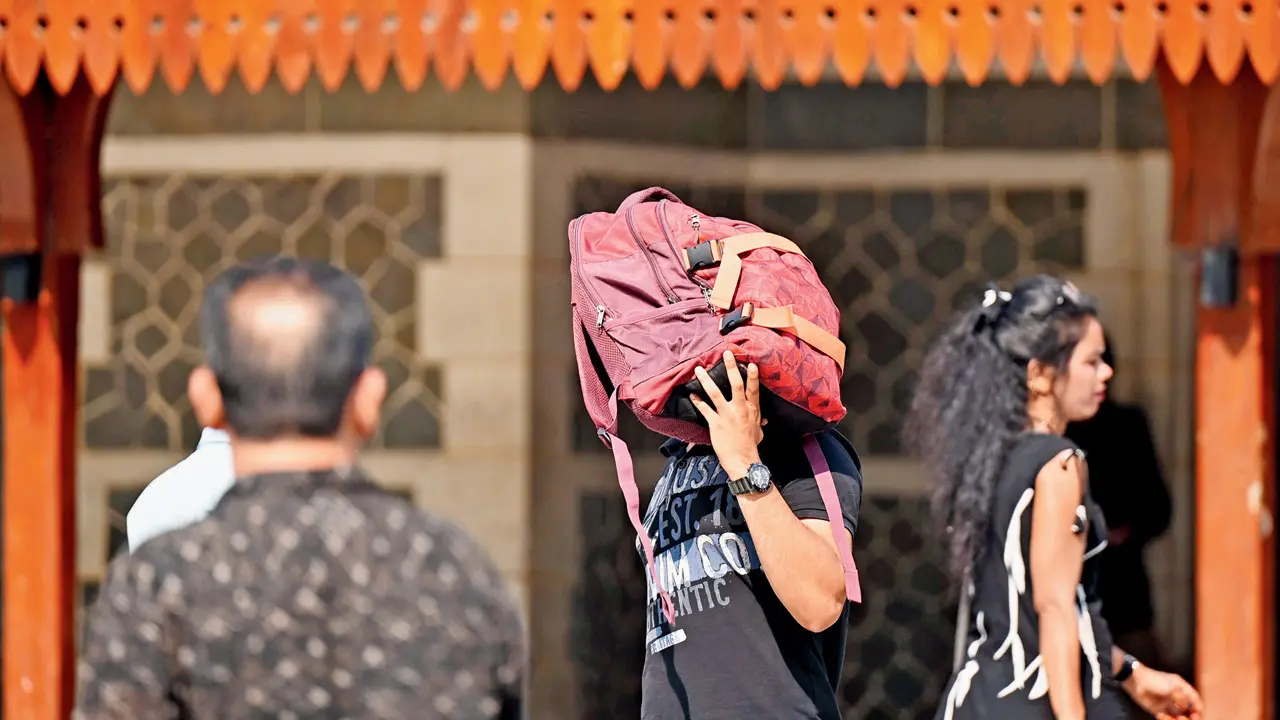 ​Heatwave alert in Mumbai as temperatures soar past 38 degrees Celsius 