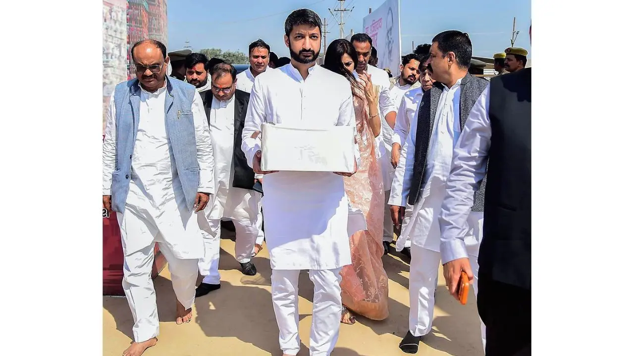 ​Jay Pawar shares video alleging VSR owner slept in cockpit, demands arrest 