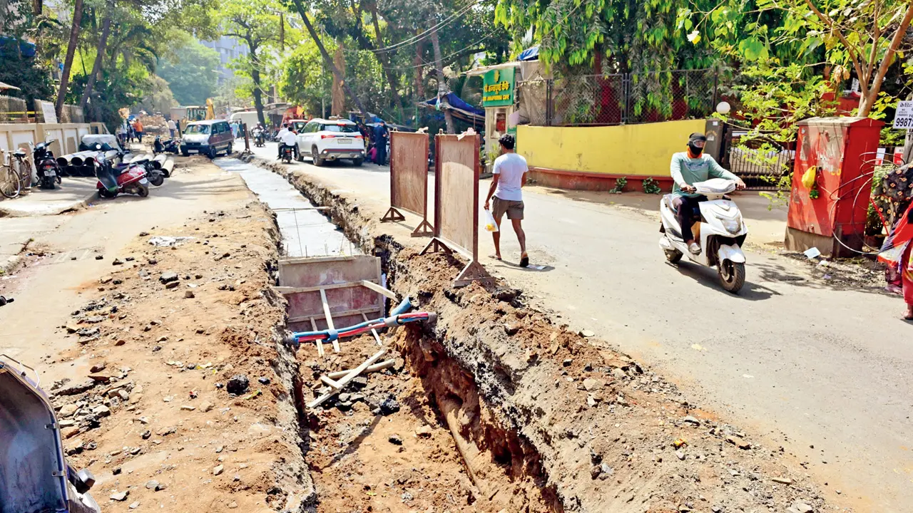 ​Residents oppose road concreting in Juhu near ISCON Temple over flooding risks 