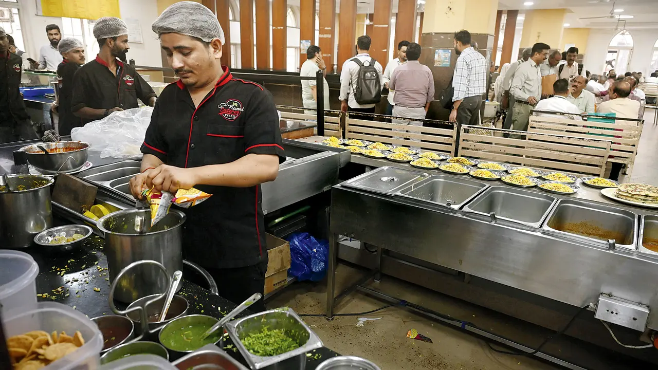 ​BMC canteen struggles with gas shortage amid LPG crisis 