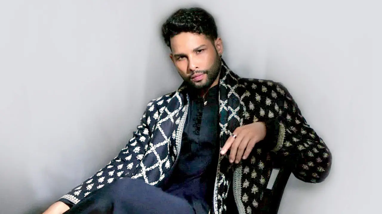 ​Why Siddhant Chaturvedi’s outfit is geometry in motion for us 