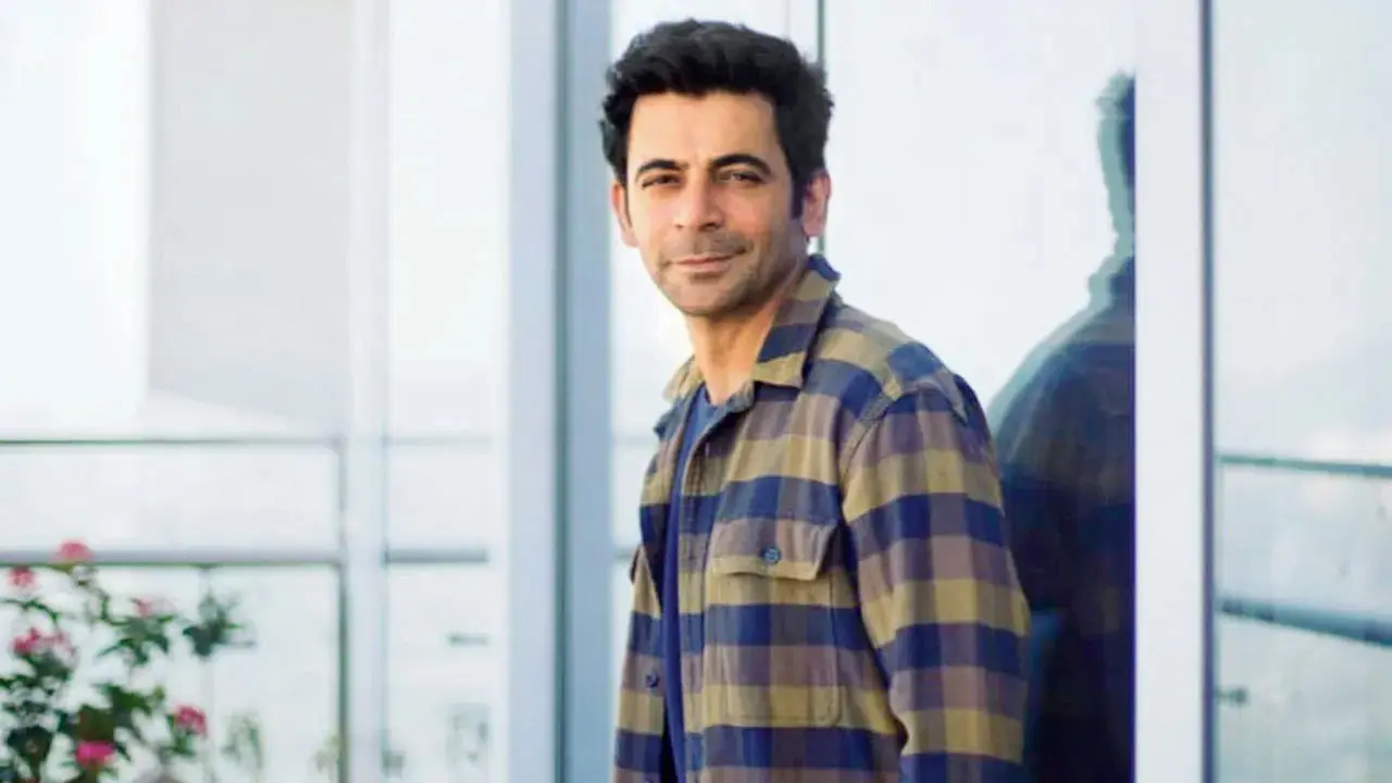 Sunil Grover warms up to some animals he met on a highway, watch video