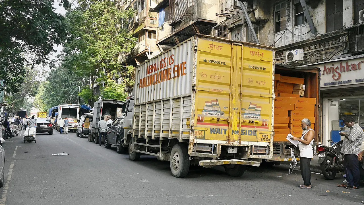 ​Fines pile up in Kandivali as traffic crackdown hits transporters 