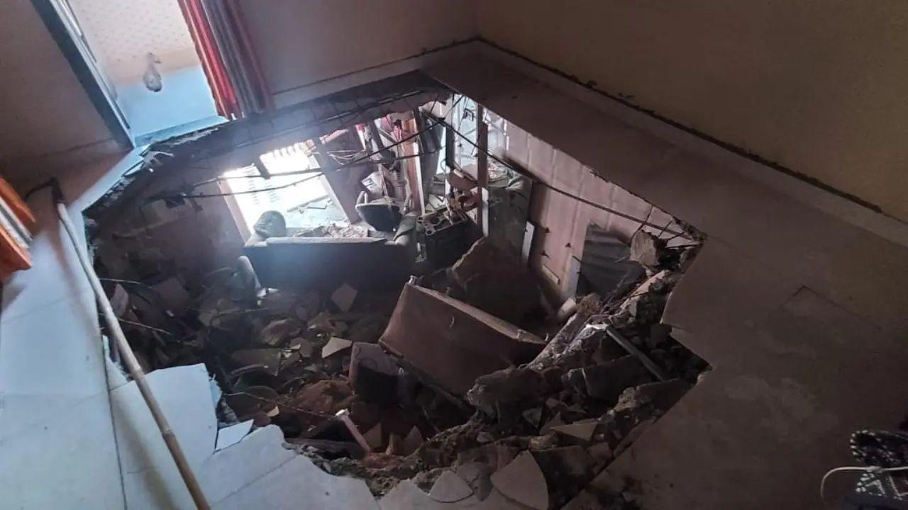 ​Navi Mumbai: Slab collapses in Koparkhairane; 10 students and teacher rescued 