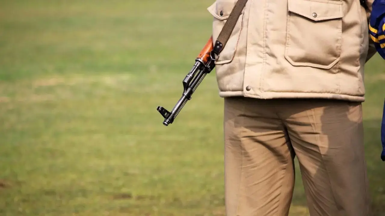 ​11 Naxalites surrender in Gadchiroli; Extremism nearing end, says Police 