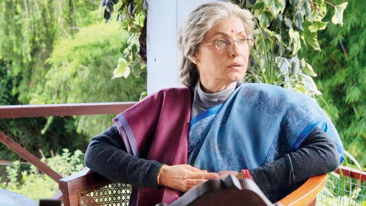 Saurabh Shukla thought Dimple Kapadia was too big a star for Jab Khuli Kitaab