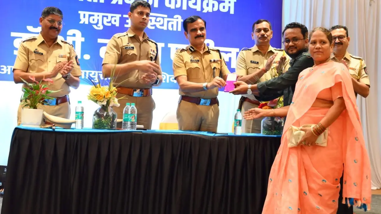​Mumbai Police returns stolen valuables worth Rs 2.12 crore to citizens 