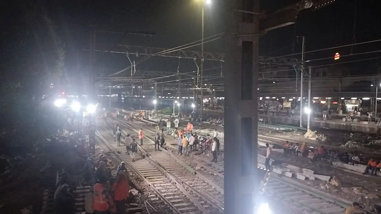 Central Railway completes mega block for Thane and Dombivli upgrades