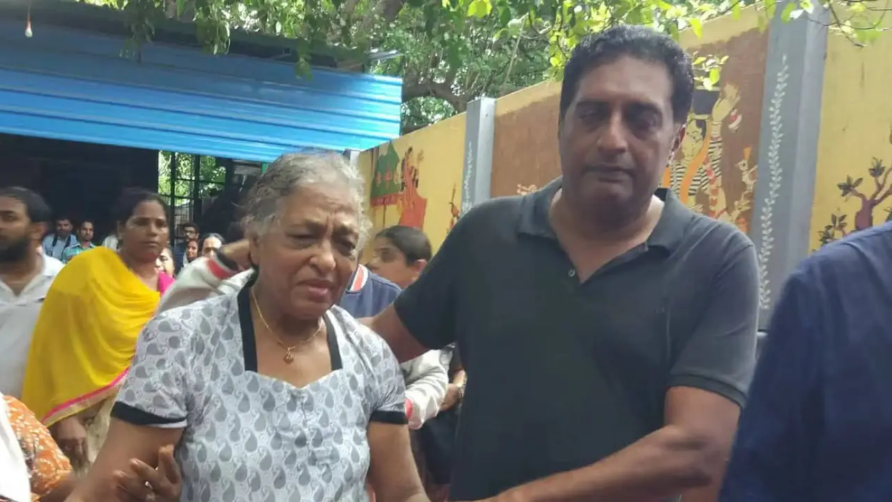 Prakash Raj`s mother passes away at 86; funeral to be held in Bengaluru