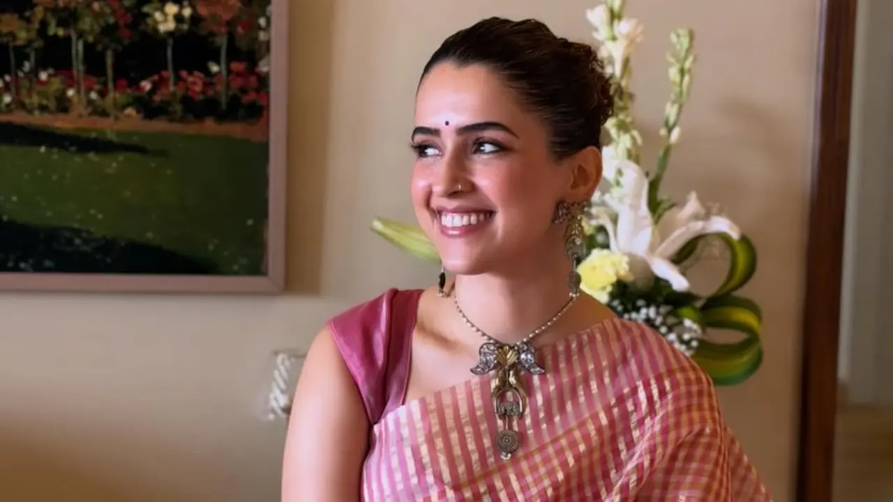 Sanya Malhotra buys new house in Mumbai, performs Griha Pravesh pooja 