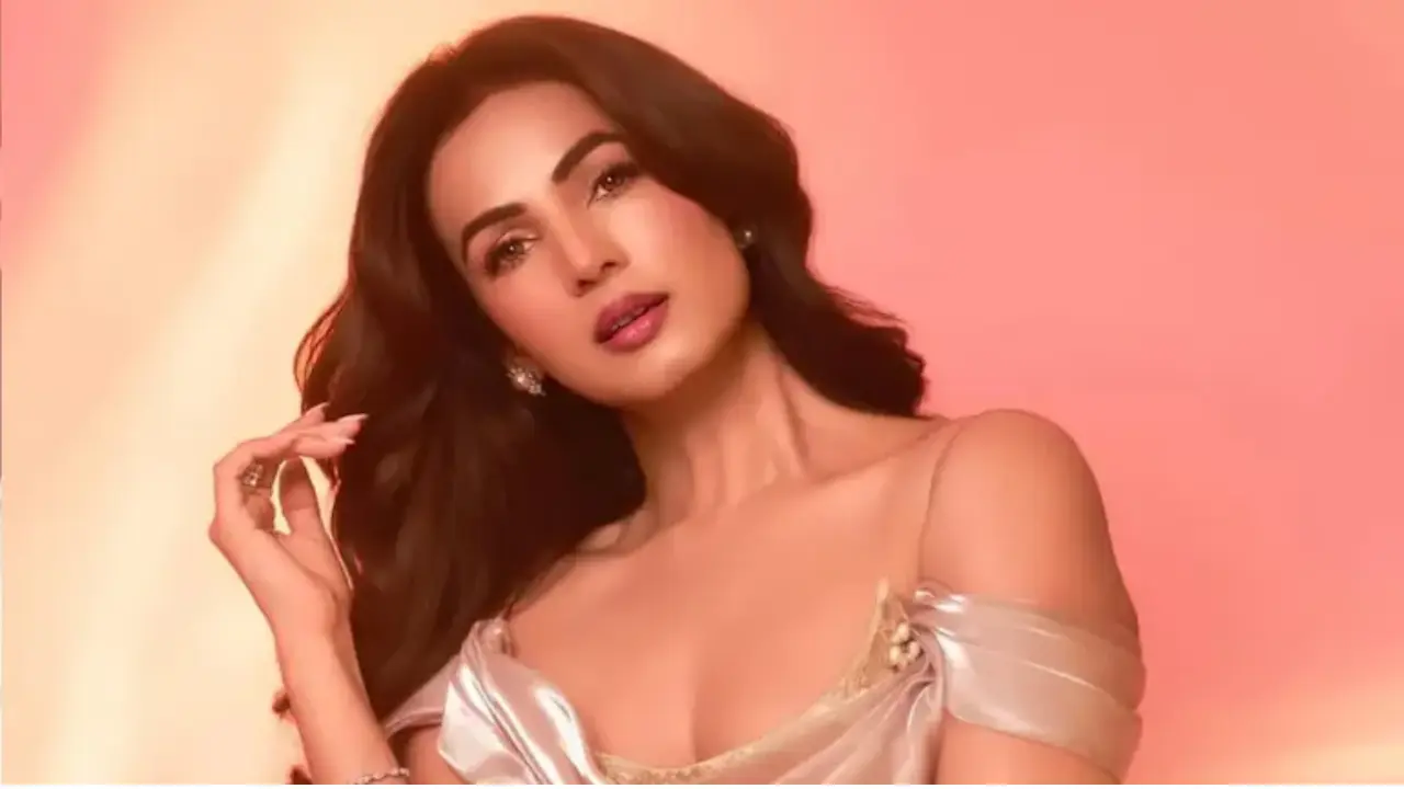 Sonal Chauhan returns home after Dubai travel disruption amid West Asia tensions