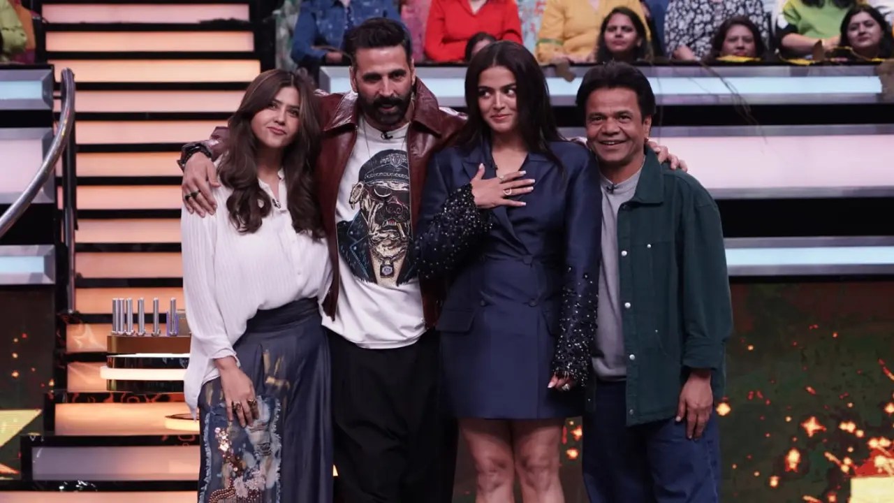 Wheel of Fortune: Ektaa Kapoor hands over winnings to Rajpal Yadav