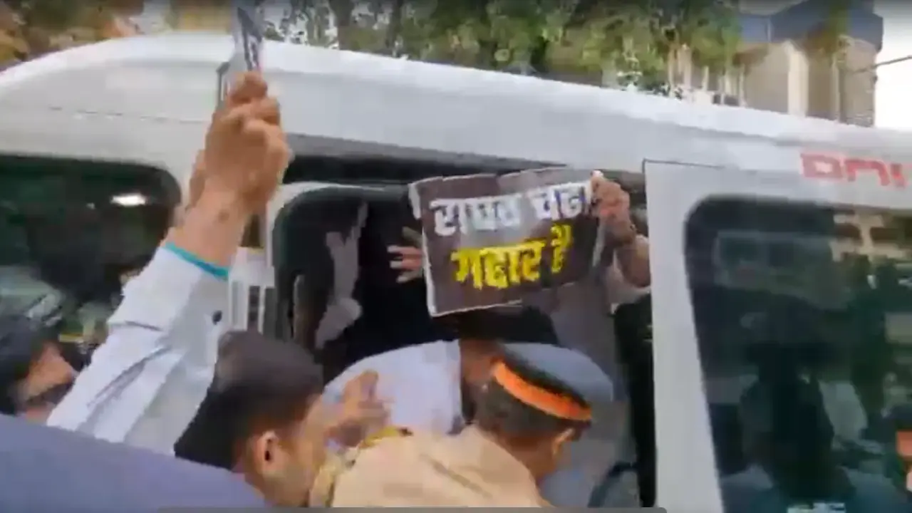 ​Police book 8 AAP members for protesting outside Raghav Chadha’s Mumbai home 