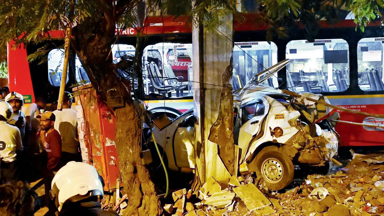 ​Bombay HC grants bail to Kurla bus driver, flags lack of electric bus training 