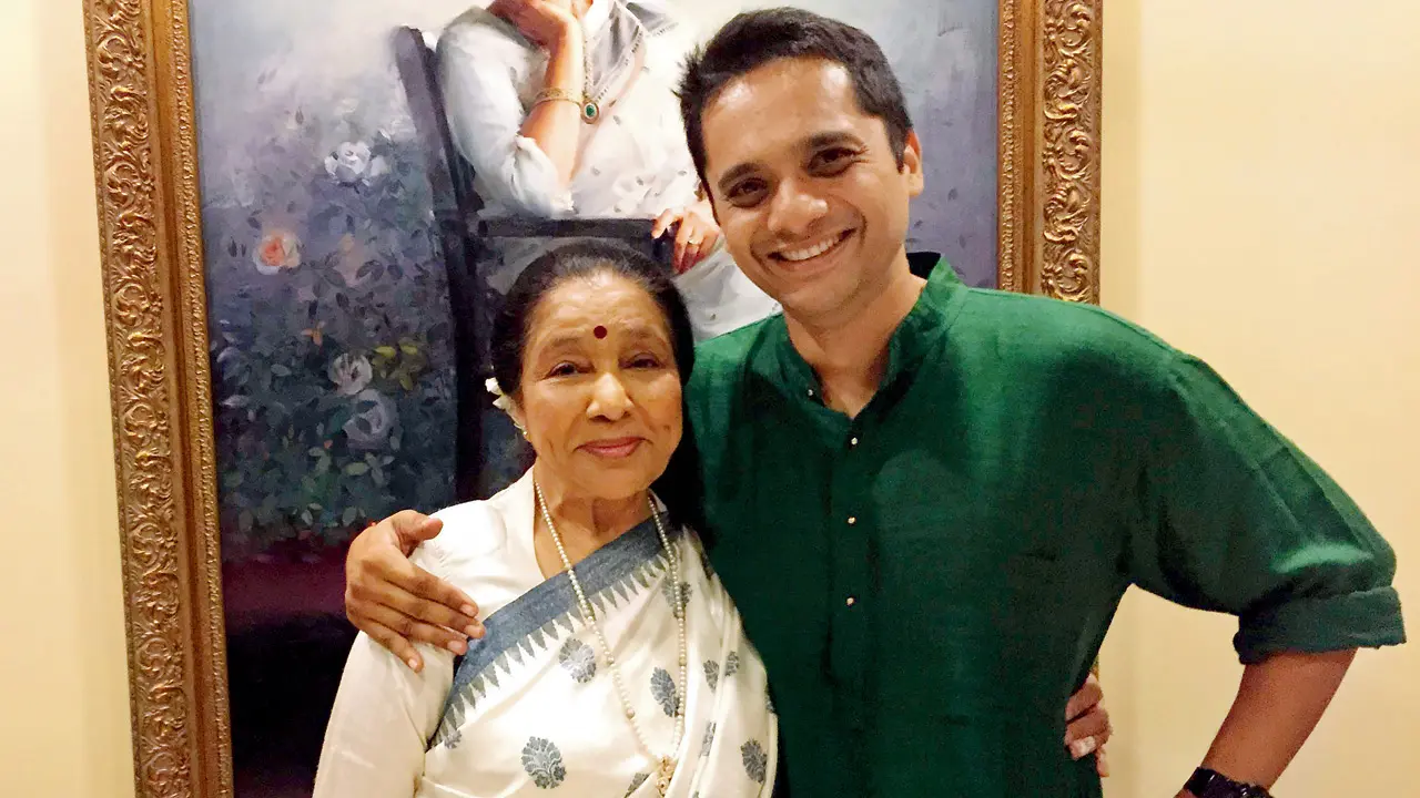 Asha Bhsole`s grandson Chin2 Bhosle says she was to sing his tribute song 