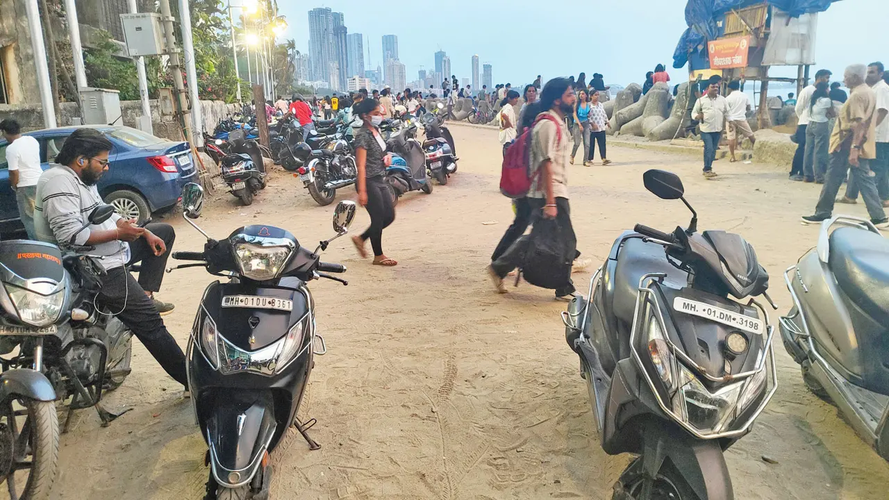 ​Mumbai`s Dadar Beach left unprotected, misused by vehicles post festival 