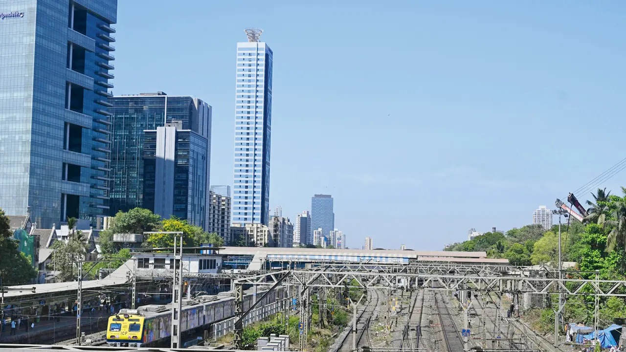 Mumbai bids farewell to Elphinstone Bridge, keeps its memory alive
