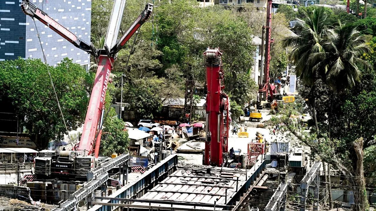 ​Old Elphinstone bridge completely demolished on Sunday morning: Officials 