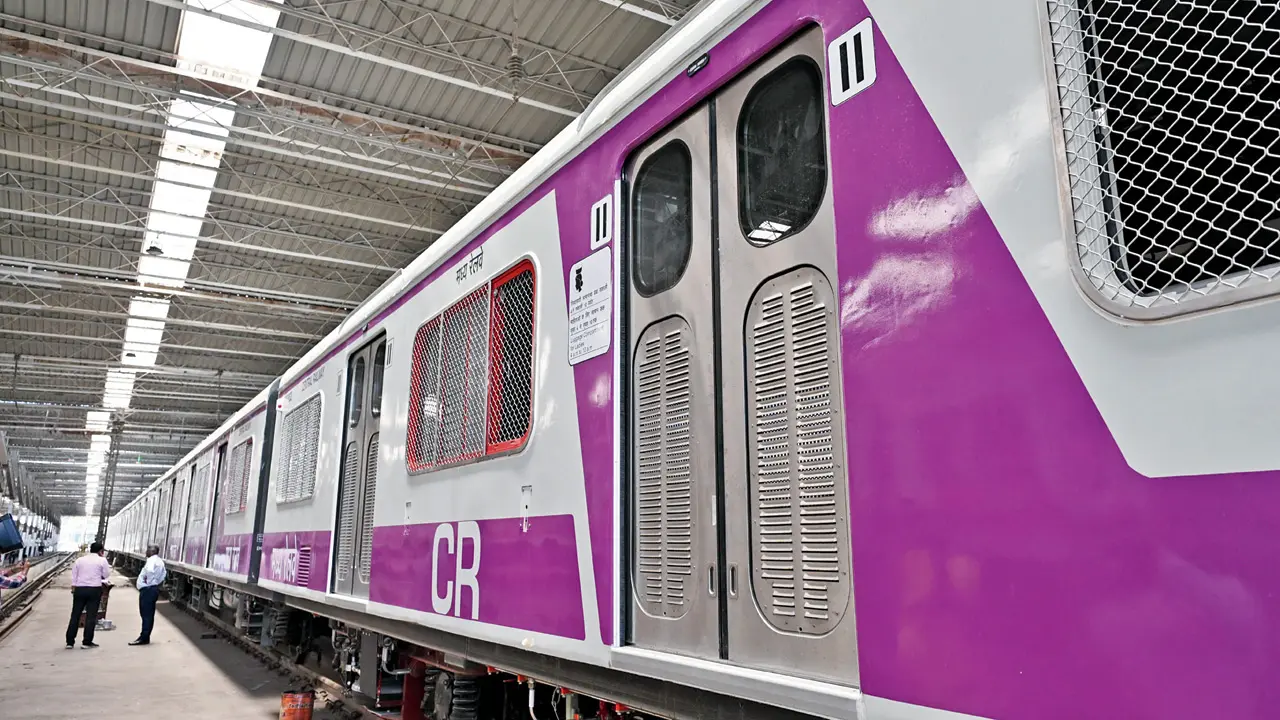 ​Mumbai gets non-AC local with automatic doors after Mumbra incident 