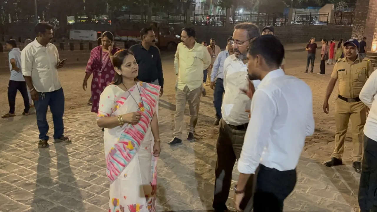 ​Thane Mayor Sharmila Pimpalolkar conducts surprise inspection at Upvan Lake 