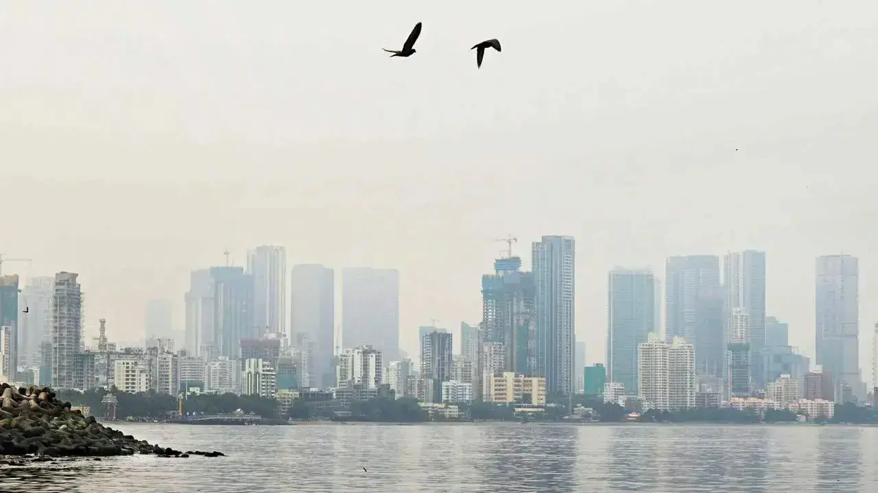 ​Mumbai weather updates: Partly cloudy skies in Mumbai; AQI satisfactory 
