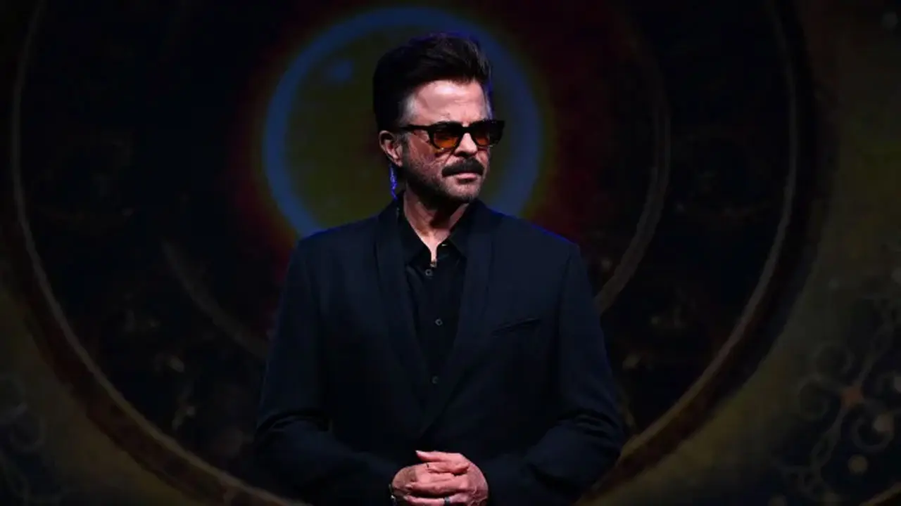 Anil Kapoor sweats it out in the gym at 69, emphasises on consistency 