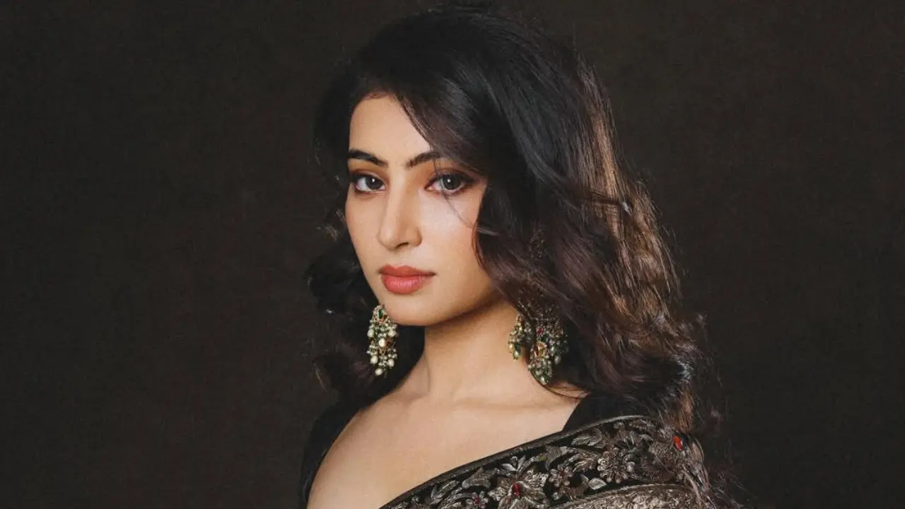 Watch- Sara Arjun seeks blessings at Mahakaleshwar temple in Ujjain, watch 