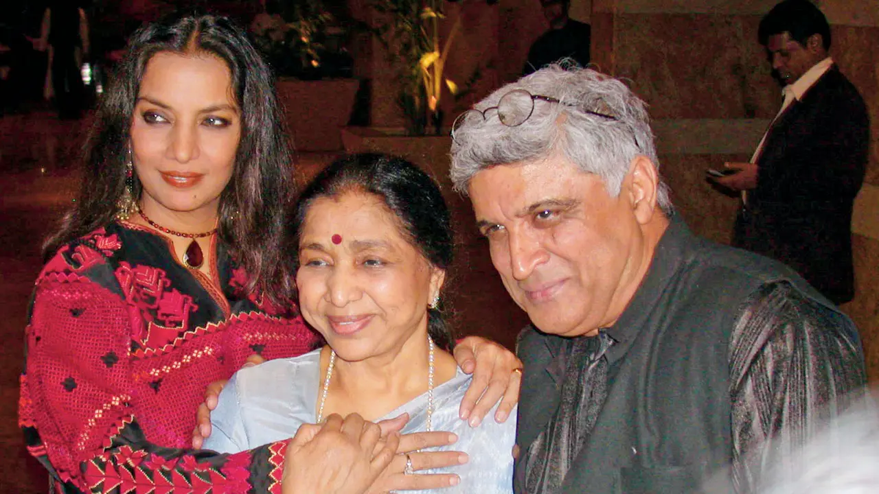 Javed Akhtar opens up about Asha Bhosle`s ‘agni pariksha’ moment 