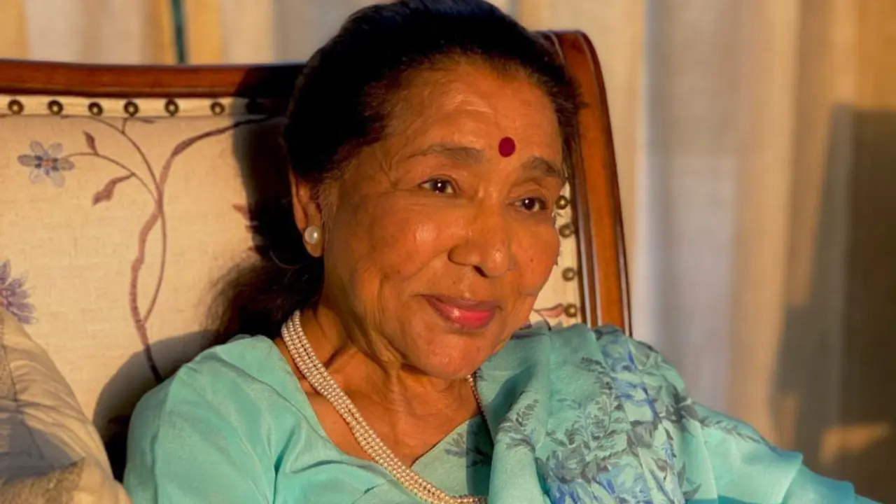 Asha Bhosle death: Singer`s son makes an appeal before funeral at Shivaji Park 