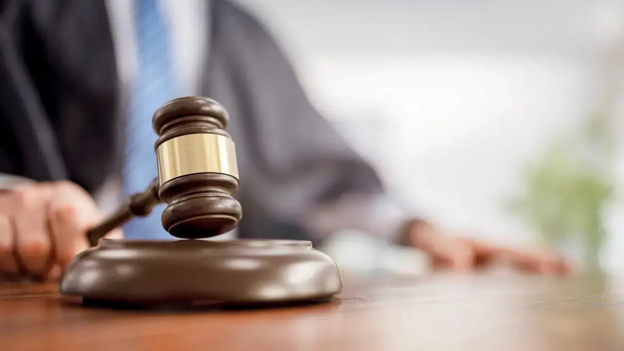 ​Day after adjourning defamation suit to 2046, Bombay HC modifies order 