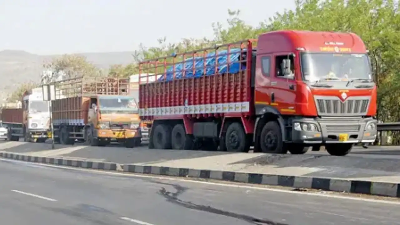 ​Maharashtra ends penalty on Heavy Motor Vehicles carrying cleaners 